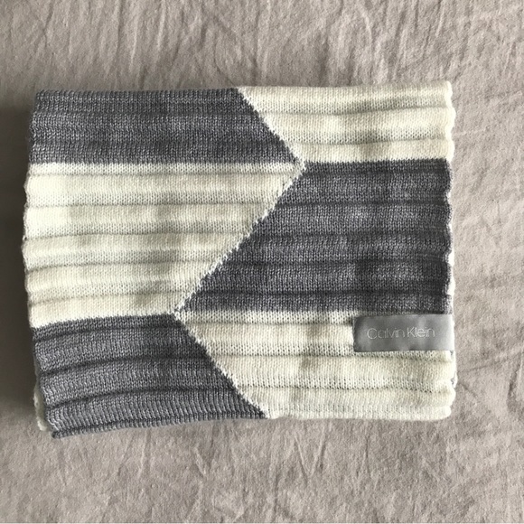 Calvin Klein Infinity Scarf - Picture 2 of 4